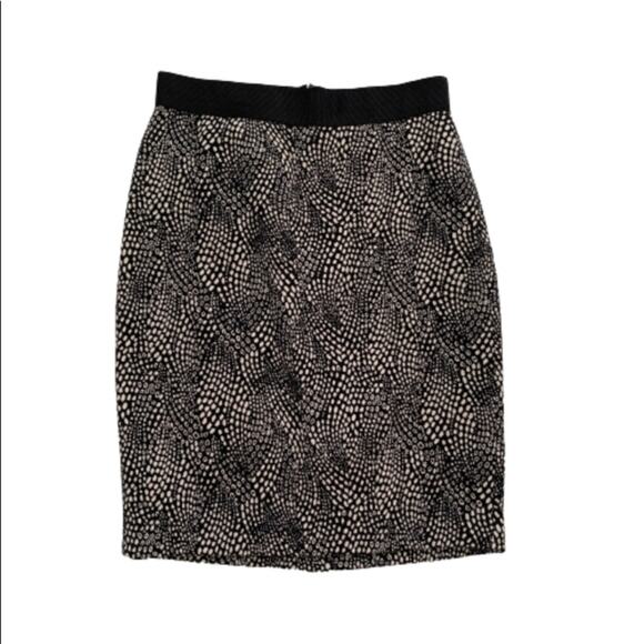 Ann Taylor Dresses & Skirts - Ann Taylor Skirt Black Cream Animal Print Career Tailored Pencil Size 2 NEW